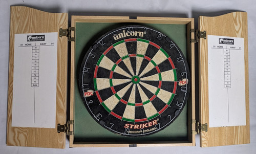Dartboard and cabinet set pdc - dartboard,