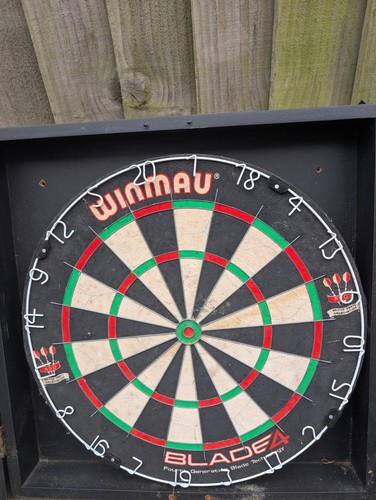 Winmau blade dart board with - board,